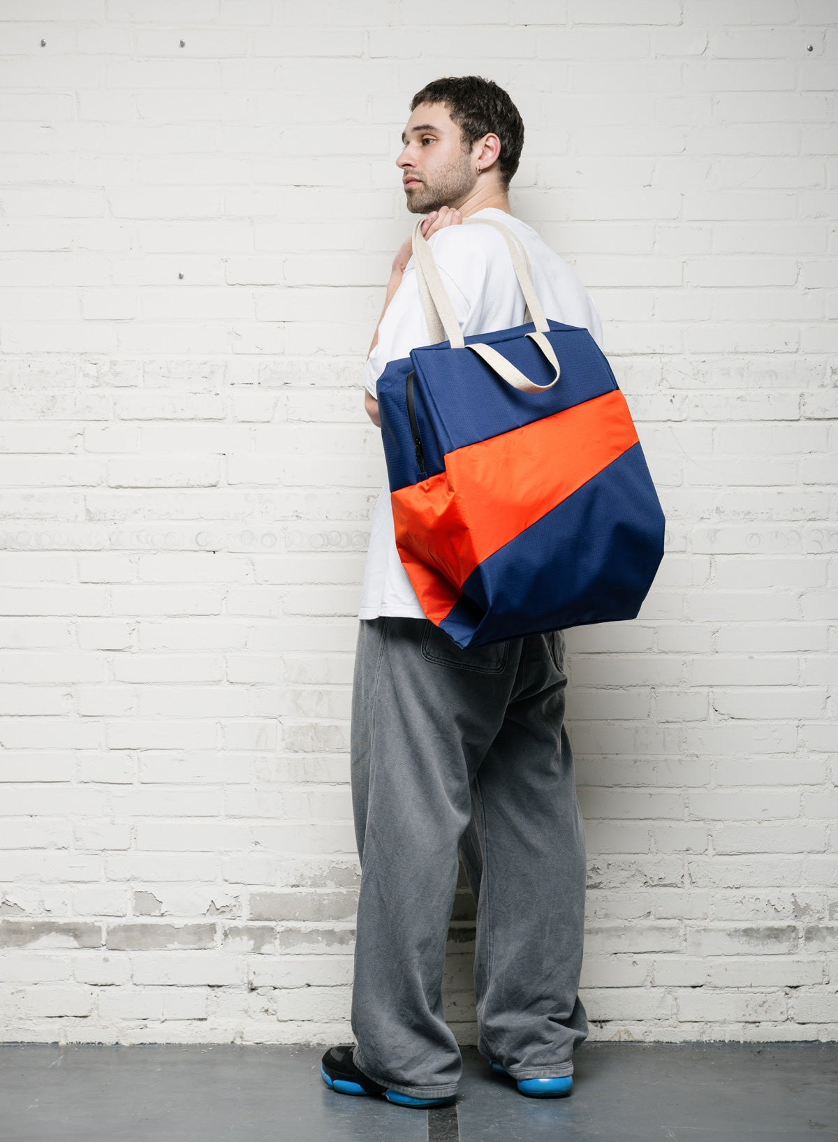 The New Tote Bag Navy Red Alert Large SUSAN BIJL