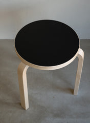 Stool 60, Legs Birch, Seat Linoleum Black - Artek