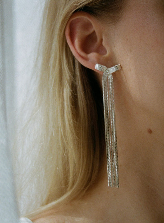 Earrings, Ribbon-bon Silver, Long - Martine Viergever