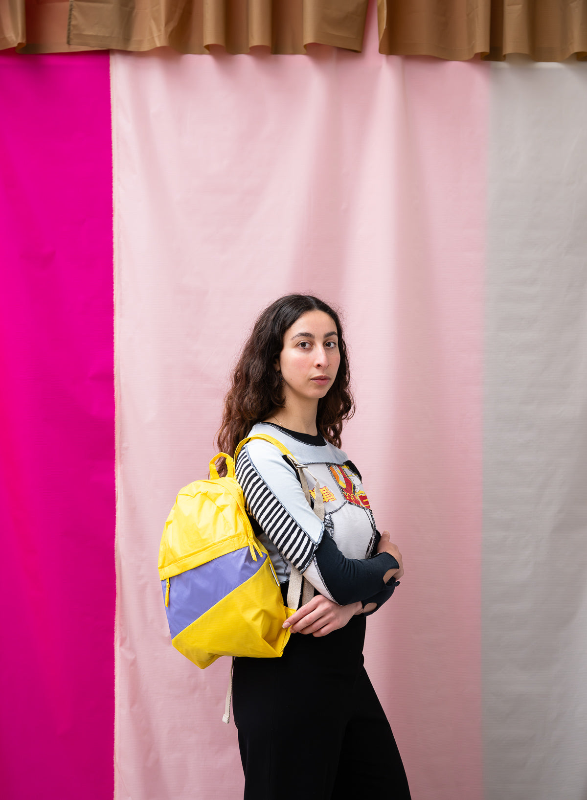 The New Foldable Backpack TV Yellow & Treble Medium